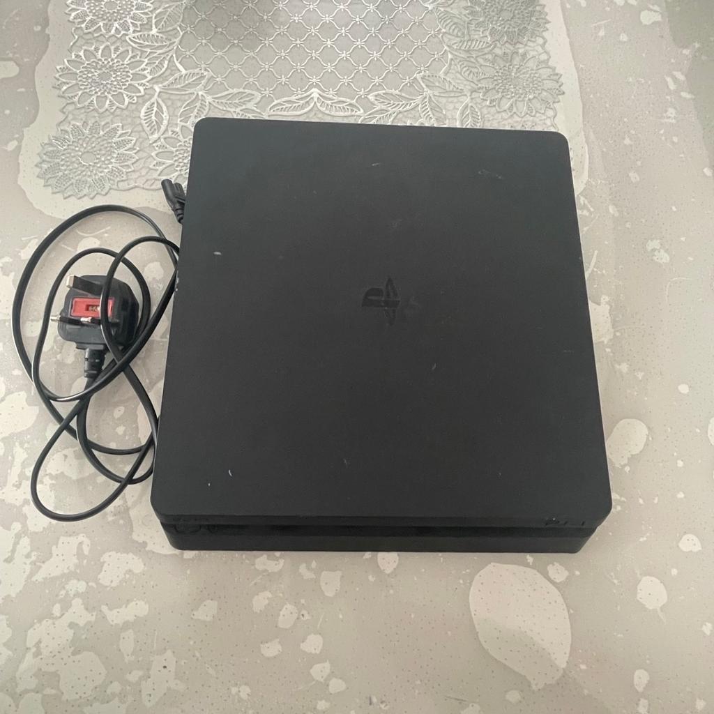 Doing a trading up series.
Will trade anything of value for Ps4
Also can do money. Hit me with offers 💷
Works perfectly with small signs of wear and tear
Factory reset already done 👍
500GB