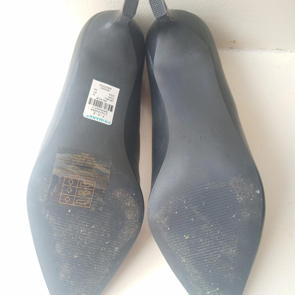 Pointed toe 8cm heeled shoes. Colour: black. Size: UK8/EUR41/USA10. Brand: PRIMARK. Like new condition, still with stickers, worn maybe once, not outside.