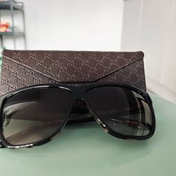 GUCCI Sonnenbrille

Original 

Farben : schwarz / braun 

Etwa 3 x getragen / sehr gepflegter Zustand 

Abholen Twint Versand plus Porto