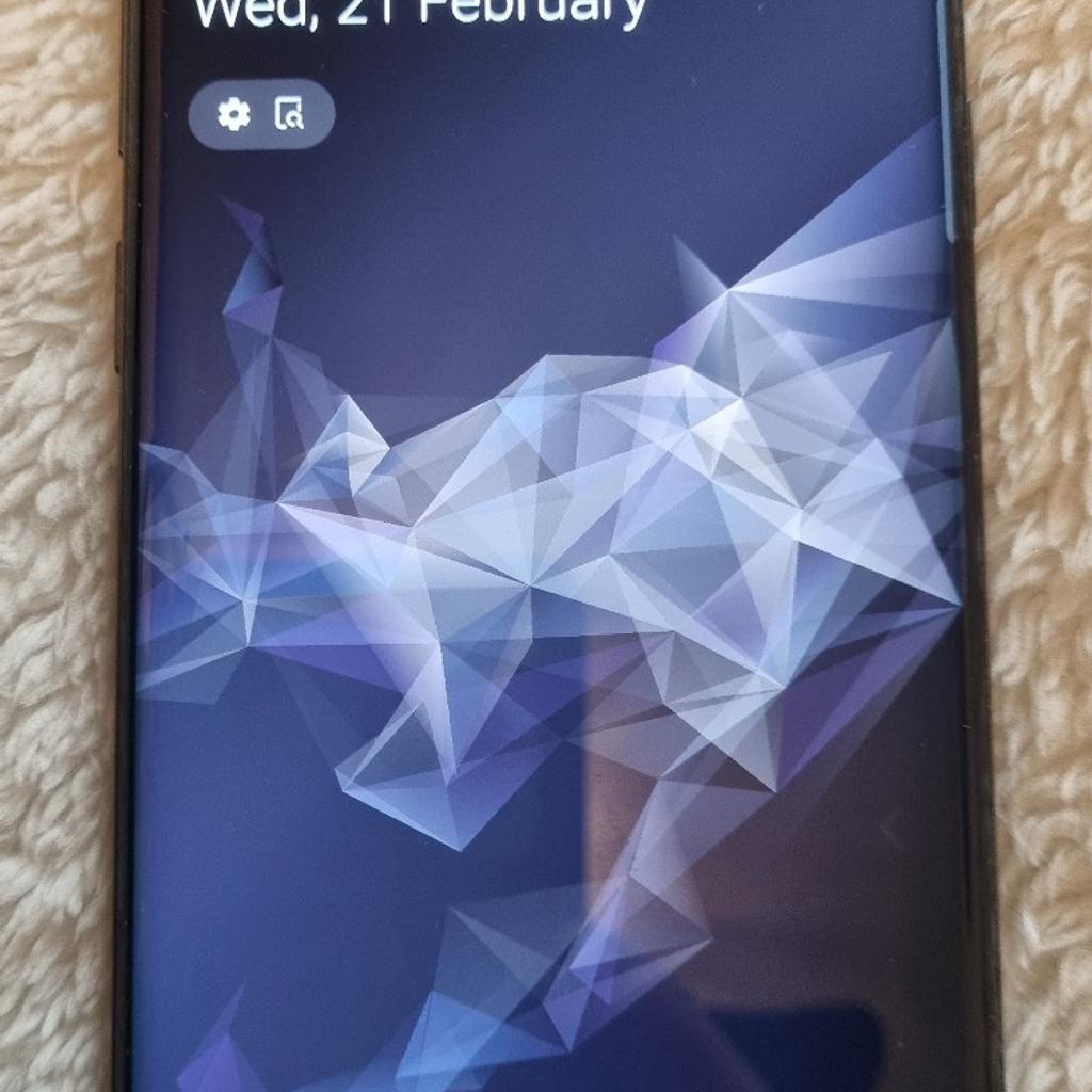 samsung galaxy s9+ plus titanium 256gb open on all networks
phone is in great condition and scratch free and has always been well looked after and kept in a case and with screen protector on
comes boxed with a selection of cases no charger sorry have had to keep it for my new phone
very reluctant sale