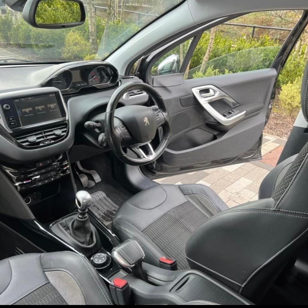 Peugout 1.6L diesel
Drives like a dream 108kmiles still in use.
Grab yourself bargain, very clean car.
Reasonable offers accepted.
Free road tax, ambient lights, cruise control etc..
ULEZ compliant.
Great first car.