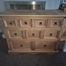 Pine chest of drawers. from smoke and pet free home. collection B44 0hz.