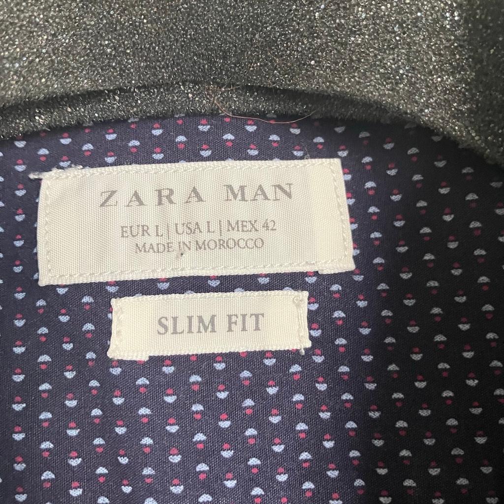 2 Men’s Short Sleeved Shirts includes Zara/Red Herring

Both in Good, Clean Condition
Lovely Quality Shirts

Size: Medium

£3 Each or Both for £5

Smoke/Pet Free Home

Pickup S61