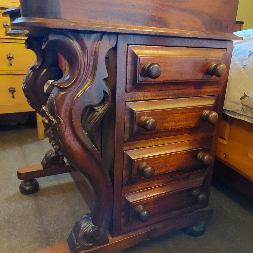 beautiful victoriana design mahogany desk with drawers and secret compartments
