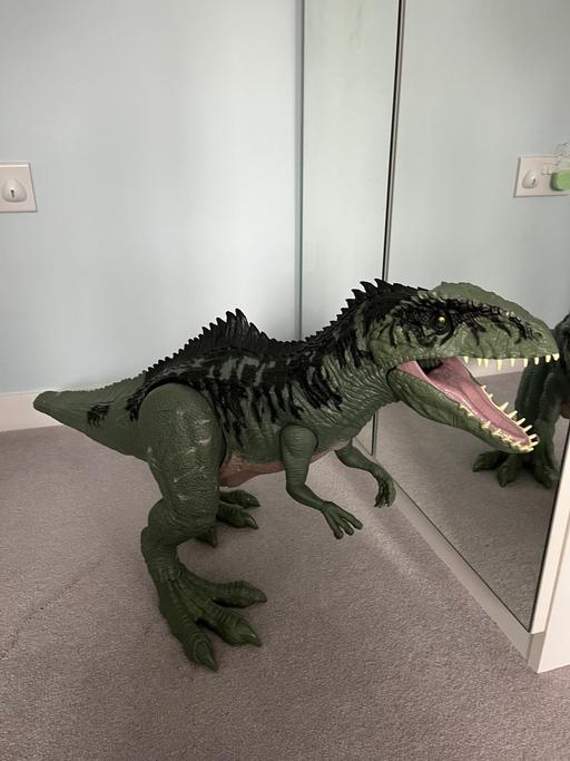 Buy & Sell Surrey Spelthorne - Photos for Jurassic World super giganotosaurus