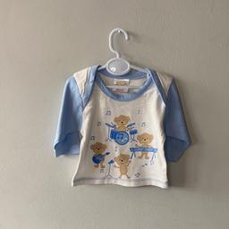 0-3 months 
Great condition
Machine washable 
100% cotton 

Lots more items 0-13 years 
Ladies size 4-20
Mens medium, large, xl, xxl
Clothing, toys, books, dvds, games etc
Bundle discount on
Items from £1





#lullaby #babytop #babycotton #babyboy #babywear #lullabybaby #0to3monthsbabyboys