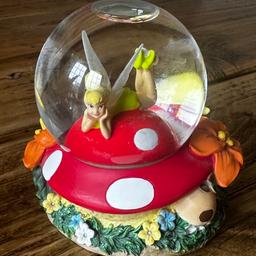 Walt Disney Tinkerbell Snowglobe in excellent condition. I don’t have the original box but will be well packed for delivery