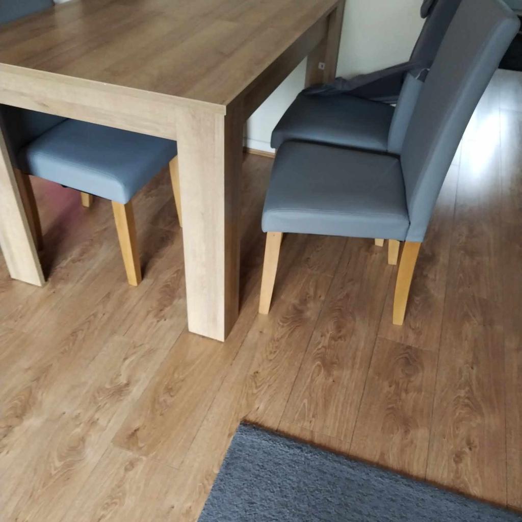 Wood extended table and 4 x chair washable covers.

Dimension approx :
Table size H76.7, W80, L120cm. Extended table 160 cm.

Chair:
Size of each chair H95, W44, D54cm. Seat height 45cm.
Faux leather seat pad.
Maximum user weight per chair 110kg.
Individual chair weight 5.2kg.

Long Eaton (NG10) collection in July due to relocation. More photos on priv.