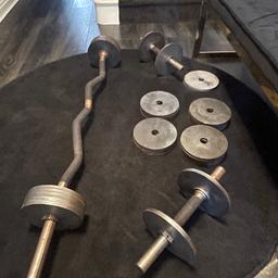 Bought from Gymbeing for £400
1 x Ez bar
2 x Dumbbells
32 x 2.5 kg plates
4 x 1.25 kg plates
Total 85kg in weights
Cash on Collection only
Smoke and pet free home
All in perfect working order
Allen key to lock/remove weights
Some surface rust can be clean off never been outside