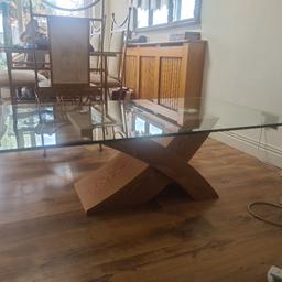 glass large coffe table
excellent condition.
will be dismantled for transport.
size W80cm xL134X H43