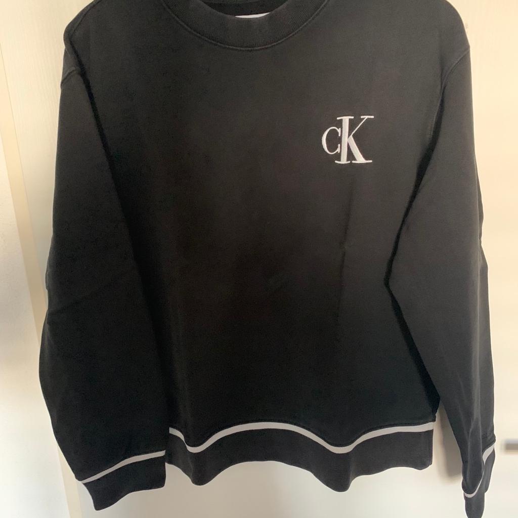 Originaler Calvin Klein Sweater gekauft von Calvin Klein store. Einziger Mangel leicht verwaschen