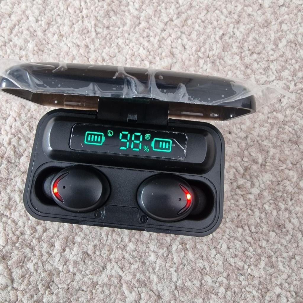 True Wireless Stereo Earbuds for Iphones and Androids.

Comes in Black.

Comes with powerbank allowing you to charge your phone.

Charging time 1 to 2 hours.
Usage time upto 6 hours.
Provides a digital display.

Comes with on-go-charging case.

Built in microphone for hands free calls.

They fit into your ears very securely.
Willing to deliver - £5 charge minimum also depends on location.