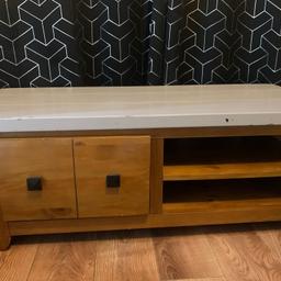 heavy wooden tv unit
top has been painted but could maybe be stripped back or vinyl wrapped
L120cm x W50cm x H45cm
need gone asap
collection only L24