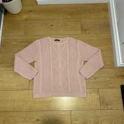 Great condition 
Pink cable knit jumper from select 
Size 18
