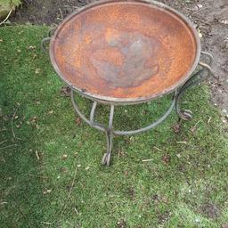 Used, round metal fire pit. Still got a bit of life left in it! Great for camping with the kids, don't forget the marshmallows! Cosy nights in the garden with a glass of wine, under the stars, or at your allotment! £5.00. Cash on collection. L11. Thankyou