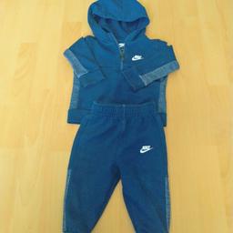 Nike tracksuit size 9/12 months