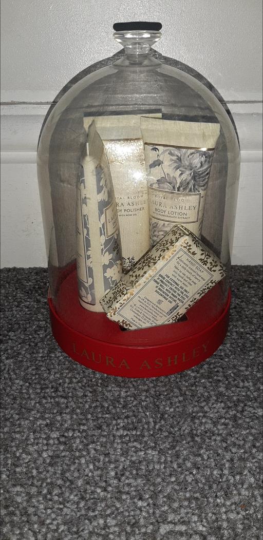 Buy & Sell West Yorkshire Bradford - Photos for laura ashley gift set