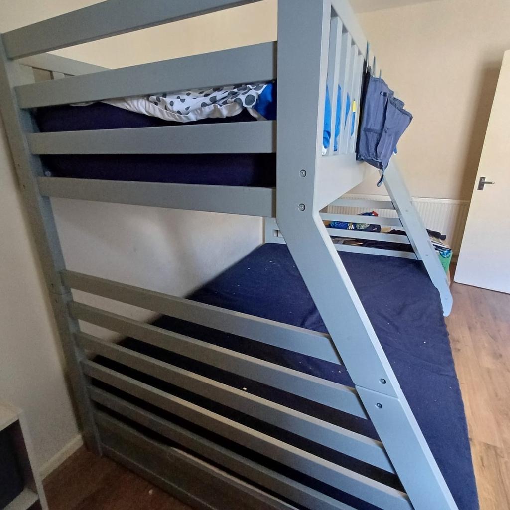 Quality triple sleeper bunk bed
Grey in colour
Two large under bed pull out drawers
Like new apart from odd mark from use
Does NOT include mattresses
Only selling as moving house and it won’t fit
No offers - priced for a quick sale
Was originally £900 from bedside manor so a good price and still £625 for frame only as new
Buyer must collect - bed is still being used at the moment so would need dismantling before collection.
No scammers/time wasters
No PayPal