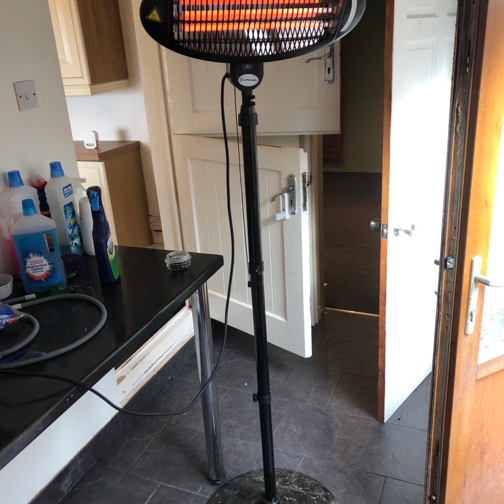 Here I have for sale a patio heater 3 setting can be shown working selling due to not needing £40 no offers
