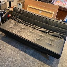 Unused 3 seater/ fold down bed.
Black pu leather with chrome feet
In Excellent condition as in spare room but not used.
180cms long x 110cms wide
Collection only Brentwood Cm14