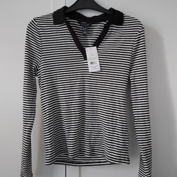 New Look Size 12 
Stripe Women's Long Sleeve Top 
Black and White Stripe
Cotton Material
Work / Formal / Office Wear