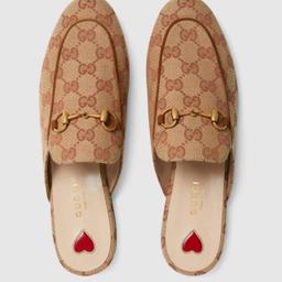 Authentic Gucci princetown  New with box.
Material is leather. 
Fits size 38+UK
Serial number is 475094.