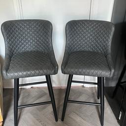2 dunelm bar stools
Excellent condition
Only had 6 months so hardly used
Montreal grey

H 99cm x W 48cm x D 54cm