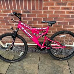 Ladies Mountain Bike for sale - in excellent condition, hardly ever ridden.  

18 gears, 26” wheels, with full sprung suspension.

Height to top of crossbar 30”

Cash on collection only, as I don’t use PayPal