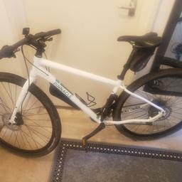 this bike is in great condition its a medium size frame and 27inch wheels with hydraulic brakes.