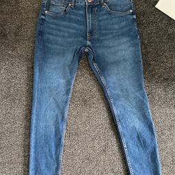 Worn once
Excellent condition

Size 30 waist / 32 leg

Collection only