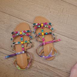 peacocks sandals size 6