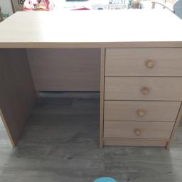 Heavy quality desk with 4 drawers.
Height: 74 cm
Depth: 60 cm
Width: 105 cm

Has some scuffs and signs of it been used (multiple) but it's clean, including the inside of the drawers which run super smooth.

Heavy/sturdy desk good for another round!
Collection only