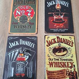 Zum Verkauf steht ein Blechschilder Set von Jack Daniels in der Größe 30x20cm.
Da Privatverkauf keine Garantie und Rücknahme möglich.
Versand für 2,55 Euro möglich.