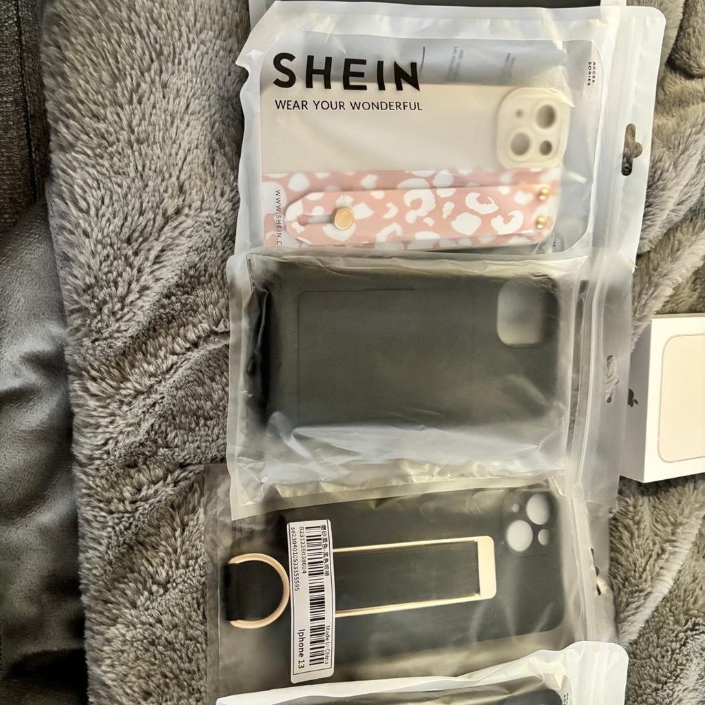 Comes with box and charging wire but no plug! Almost like new not a mark on it, always had a case and screen protector on it, comes with 5 brand new cases still in packaging and 6 used cases like new… selling due to upgrade !