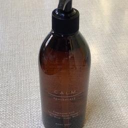 Marks & Spencer HOME apothecary CALM Body Wash.
Fragranced with Lavender / Sweet Orange/ Ho & Cedar Wood, considered to have 
soothing and relaxing qualities.

470ml e
Pump Bottle
RRP £7.50

New, Unused and from a smoke free home.