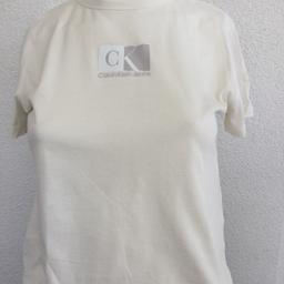 Calvin Klein Jeans T-Shirt für Damen

aus Jersey, mit Logo-Print Aufdruck, Einfarbig , Rundhalsausschnitt, kurze Ärmel! aus 100% Baumwolle

Gr S. Länge 44 cm Brustweite 42 cm

Privatverkauf. Nichtraucherhaushalt. Kein Umtausch /Rücknahme. Versand 3.00 €