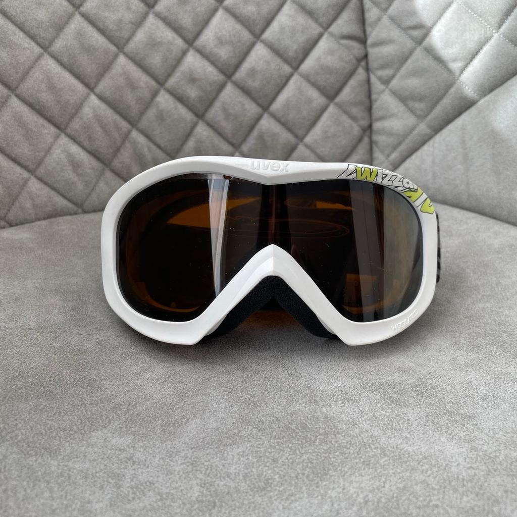 Uvex Kinderskibrille:
- Uvex wizzard dl
- double lens gold S2
- antifog