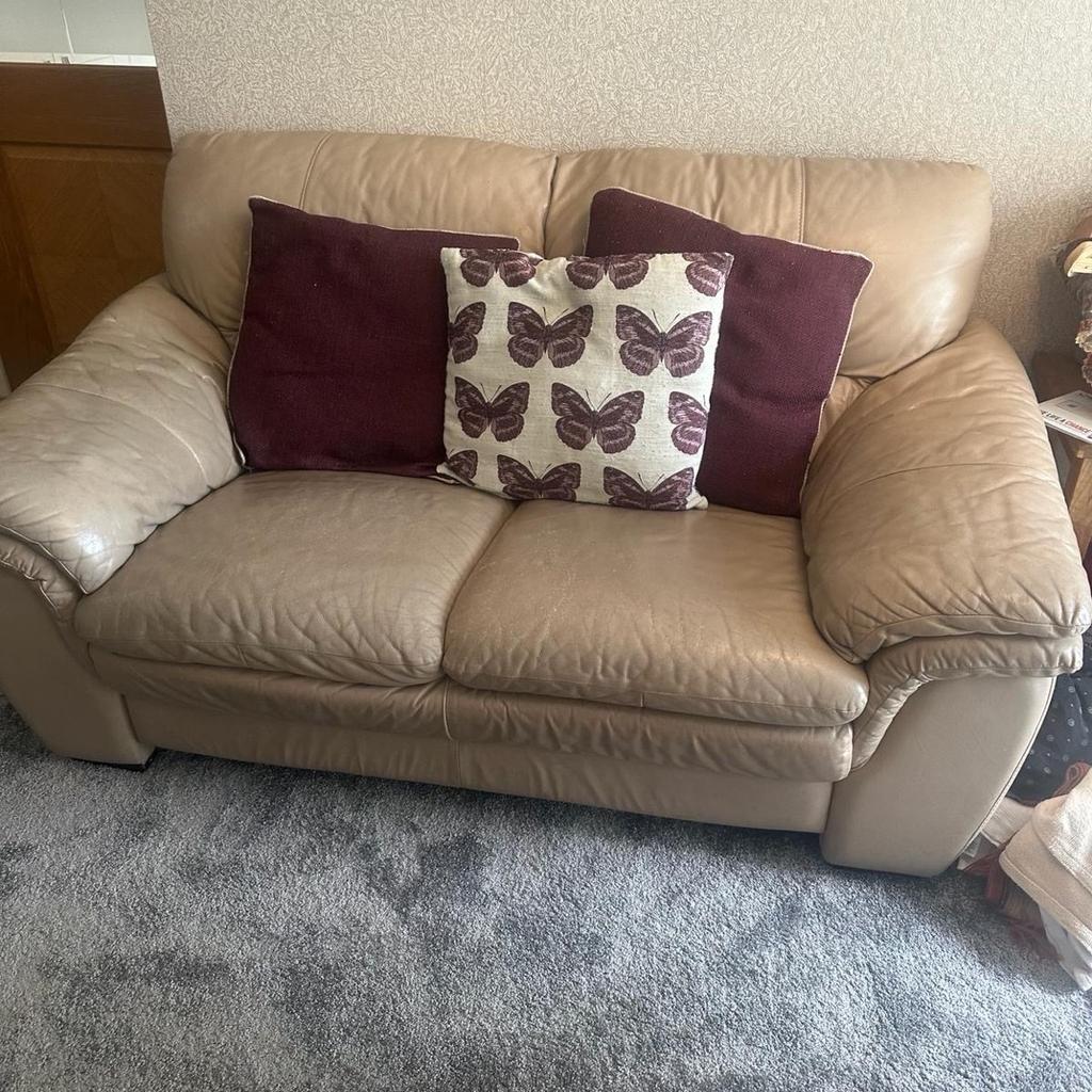 Both sofas for £90
£50 each sofa
QUICK SALE.
2x 2 seaters
sign of wear an tear but plenty of life left in them