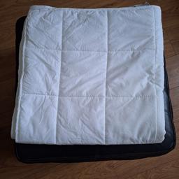 Very good condition like new IKEA single bed topper.
Collection only from West Bromwich