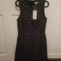 New dress from Warehouse
Size 12
Was £56
Navy with white polka dots
Fully lined
Polyester, crinkle type material

From a smoke and pet free home
Collection only from Wolverhampton