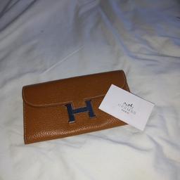 hermès wallet/purse
retail is 2000-5000
Great bargain
also free delivery