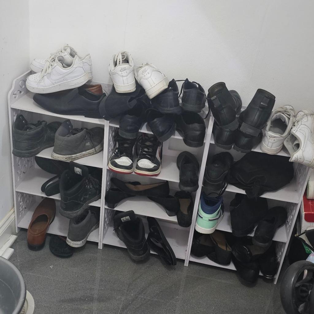 4 tier white pvc wooden board shelf unit.

We have 1 shoe shelf unit left which we used to store our shoes but as you can see we have so many and not enough space as a family of 5.

Each unit im selling for is £14 as i paid £25 for each unit.

Collection from E3 4DP