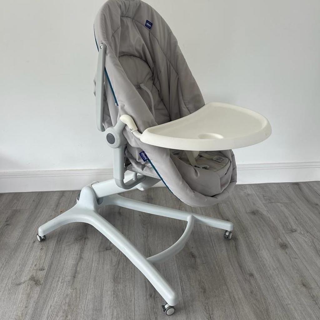 Chicco Baby Hug 4-in-1 Baby Cot, Grey_RE_LUX | Birth to 3 Years (15 kg), Recliner Chair, Baby High Chair and First Chair, Adjustable Height.
Almost new.
Only cash