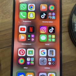 I’m wanting to swap my iPhone XS Max 256gb it’s in great condition and unlocked the phone has just had a new screen so no marks on it at all… Face ID fully working. The batter is 79% and usually I have to charge it overnight and half way through the day. But I’m a heavy user

I will also add an Apple Watch Series 5 Nike addition for the right phone… the watch has scratches to the screen and no sound (not sure why…. I bought it like that) other than that the watch works flawlessly. Lost the original charger but will include a charging pad. 

Swap ideally for a galaxy note 10 plus but open to offers. Collection only