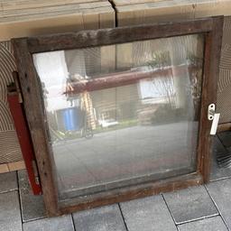 2 alte Fenster je 15€ abzugeben. Einzeln oder zusammen. Zustand siehe Fotos.

Privatverkauf, keine Garantie, keine Rücknahme