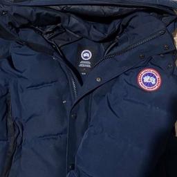 navy blue Canada goose could fit a large sons jacket amazing condition needs gone asap since summer is coming up message me for any offers