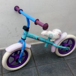 Used kids balance bike in good condition. Adjustable steering and seat Height. Some cosmetic wear but all good useable condition. 