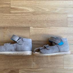 Tolle Sandalen von Gea, in beige

Sehr guter gepflegter Zustand, da wenig getragen, siehe Fotos
