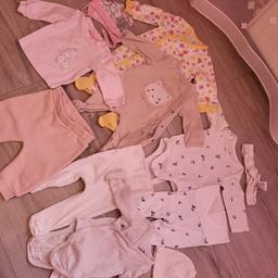 Verkaufe in guten Zustand Babykleidung für NewBorn gute Qualität
