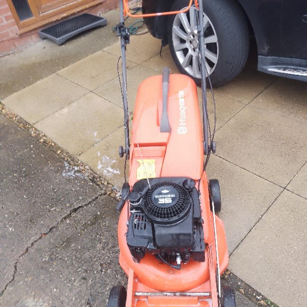 HUSQAVARNA ROYAL 47S PETROL MOWER
CAN BE USED AS A ROUGH CUT/MULCHER
GOOD CONDITION
SELF PROPELLED
BRIGGS AND STRATTON
18" CUT.
STARTS FIRST PULL
RUNS PERFECTLY
CARB SERVICED
NEW SPARK PLUG
MAY PX